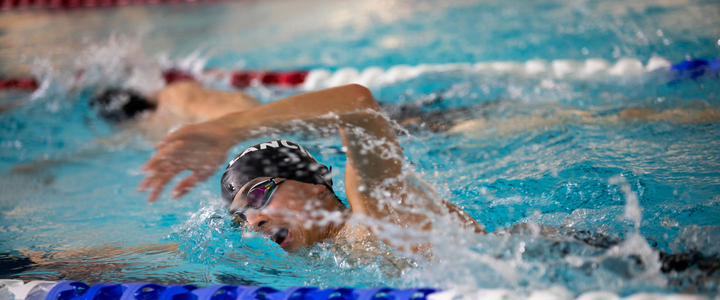 Lancing Swimmers take part in Bath Cup